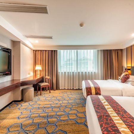 Days Hotel Yishun Гуйлинь Экстерьер фото