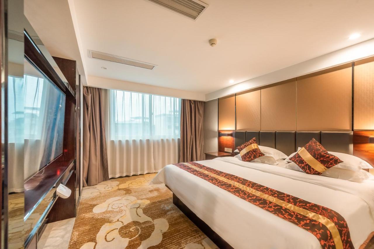 Days Hotel Yishun Гуйлинь Экстерьер фото